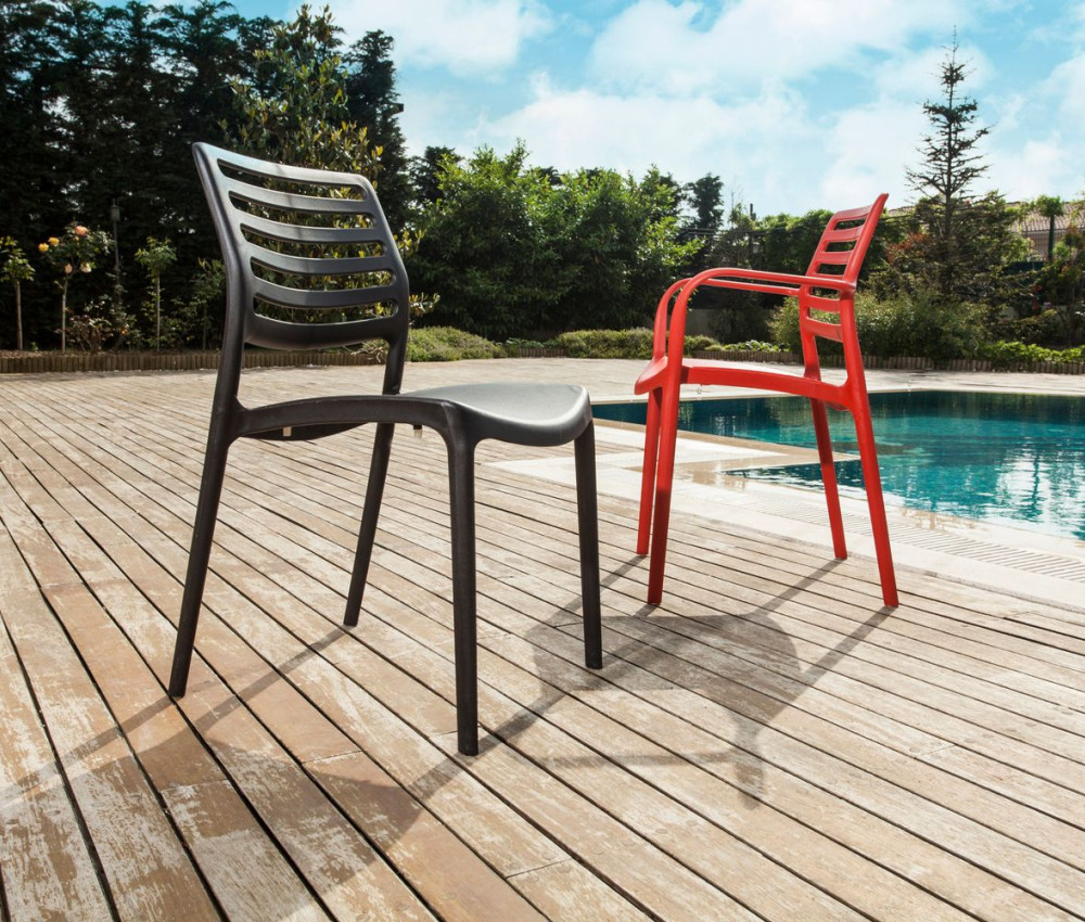 Contemporary Plastic Chair